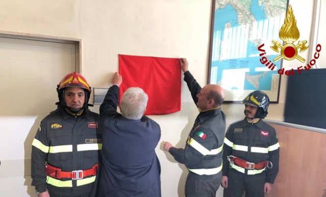 Siracusa, donata dell’Avis comunale una targa ai Vigili del fuoco