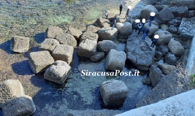 Siracusa, ripescato il cadavere di un giovane dalle acque di via Riviera Dionisio il Grande