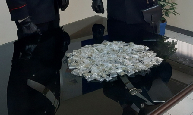 Siracusa, nuovo blitz in via Italia 103: sequestrate 184 dosi di marijuana