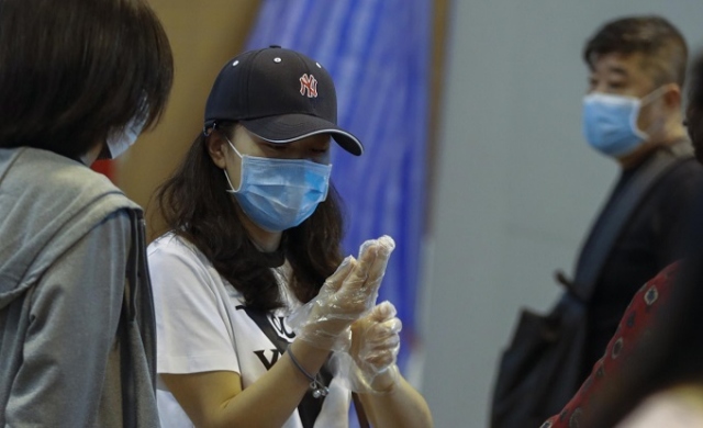 Siracusa, emergenza Coronavirus: domani camici bianchi a raccolta