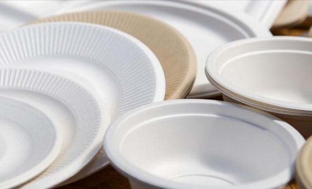 Siracusa, Vinciullo: "Nei locali pubblici si utilizzino solo stoviglie monouso"