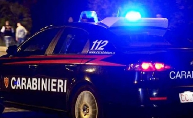 Siracusa, tenta di rubare sbarre di ferro all'interno della scuola di via Algeri: arrestato