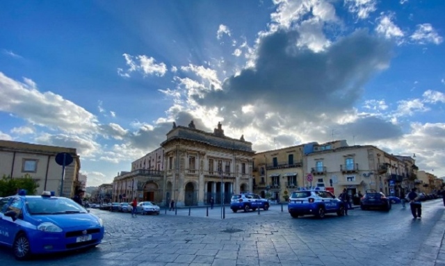 Noto, progetto “Trinacria”: identificate 87 persone, controllati 315 veicoli