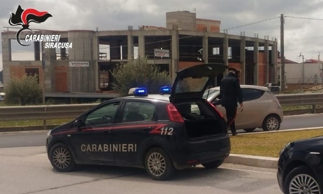 Siracusa e provincia, in strada per noia, una partitella di calcio e giustificazioni stupide ai tempi del Coronavirus