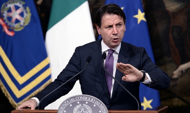 Coronavirus, Conte annuncia: tutta Italia "zona protetta" con regole più stringenti