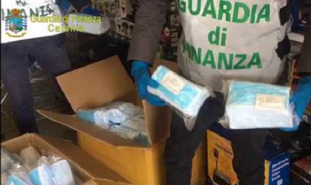 Nel Catanese, sequestrate 10.000 mascherine