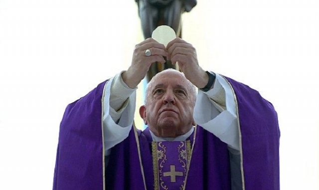 Coronavirus, le celebrazioni di Pasqua del Papa senza fedeli