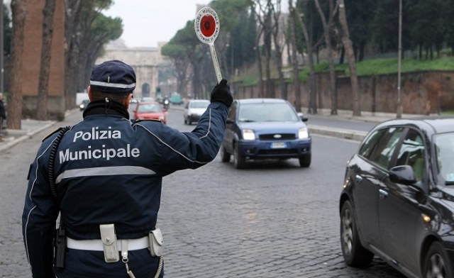 Pachino, ritardo negli stipendi: protestano gli agenti della Polizia municipale 