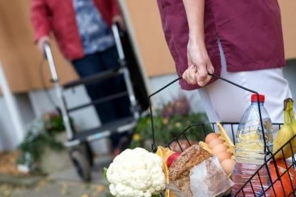 Siracusa, coronavirus: spesa gratuita a domicilio per gli anziani