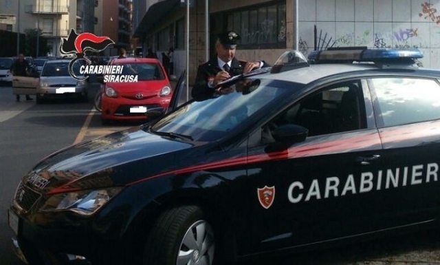 Floridia, violati ripetutamente i domiciliari: in due finiscono in carcere