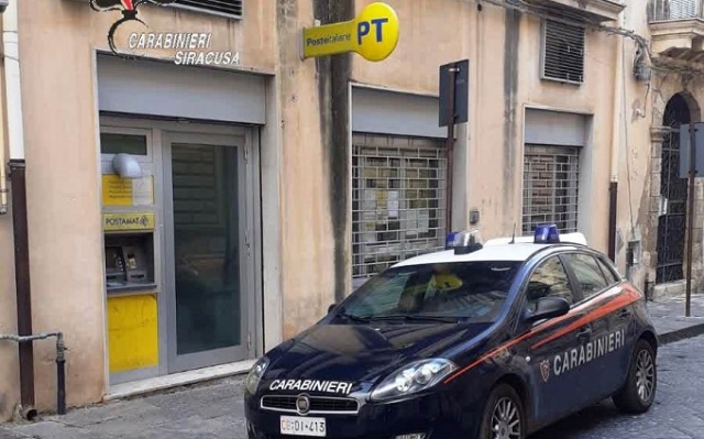 Siracusa, i Carabinieri consegnano la pensione a domicilio: il buon operato anche su Canale 5