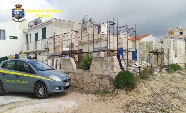 Noto, cantiere edile operativo nonostante le disposizioni anti Covid: sequestrato immobile