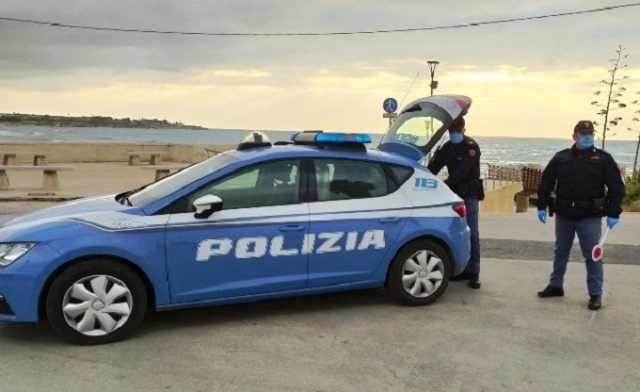Siracusa, oltraggio, ingiuria e minacce a pubblico ufficiale: denunciata una donna