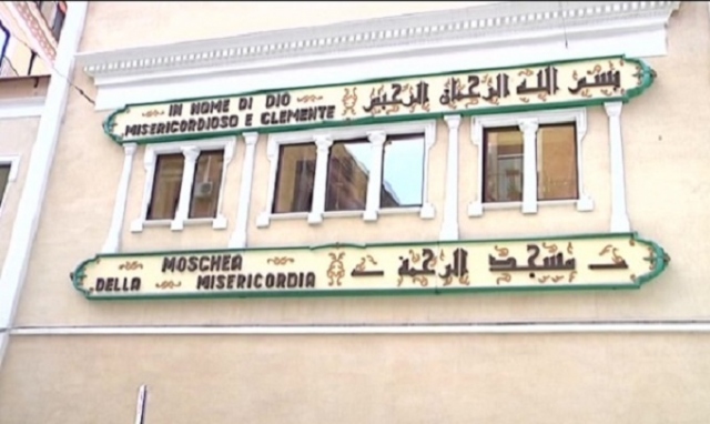 Catania, la Caritas dona alimenti alla Moschea della Misericordia