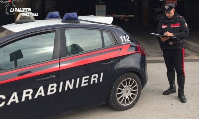 Siracusa e provincia, sanzioni per chi viola norme anti covid per andare a giocare a carte o per recarsi al mare