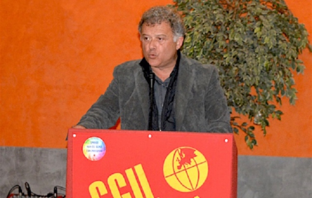 Siracusa, Cgil: donazione di generi alimentari ai migranti di Cassibile