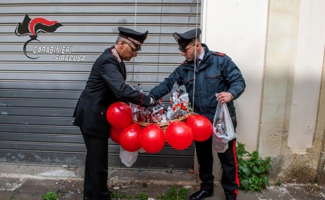 Siracusa e provincia, i Carabinieri donano Uova di Pasqua e Colombe