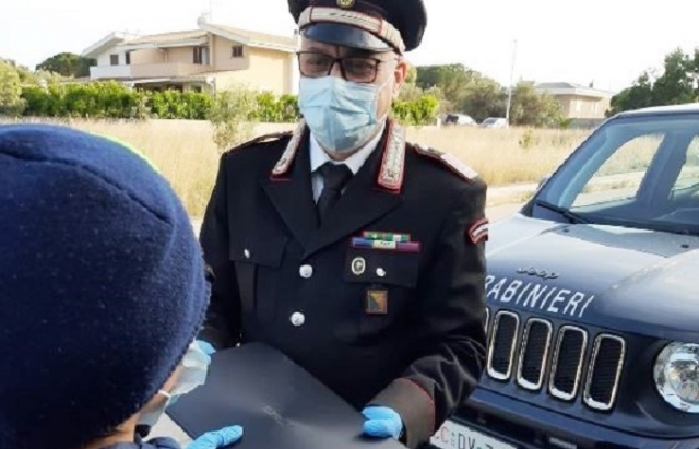 Augusta, Carabinieri donano pc a studenti del Corbino
