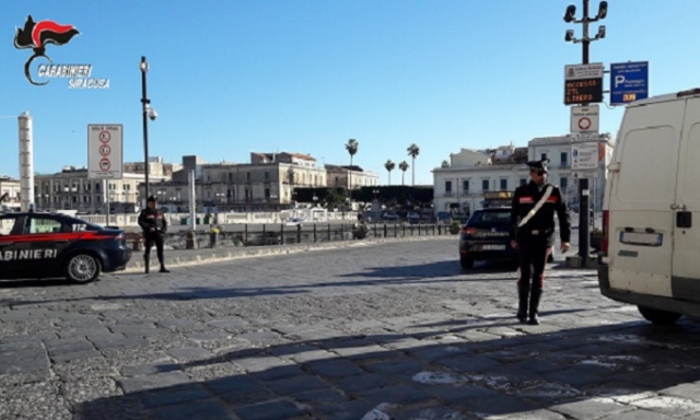 Siracusa e provincia, cene a casa di amici e passeggiate: in tanti non rispettano le regole