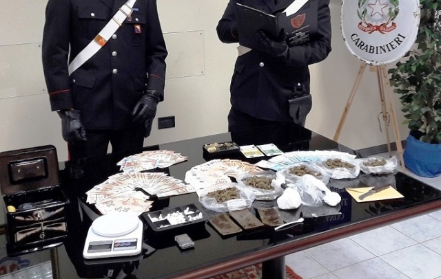 Siracusa, trovato in possesso di eroina e hashish: arrestato per spaccio