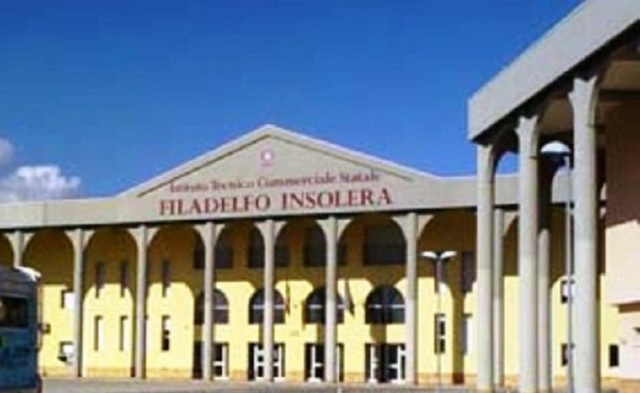 Siracusa, istituto Insolera: attivo sportello per consegnare pc e tablet a studenti