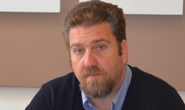 Siracusa, raccolta firme per la rimozione vertici Asp: da Patti dura replica a Ficarra