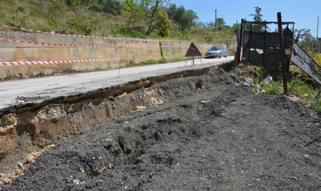 Noto, divieto di accesso alla Sp 64: frana per il maltempo