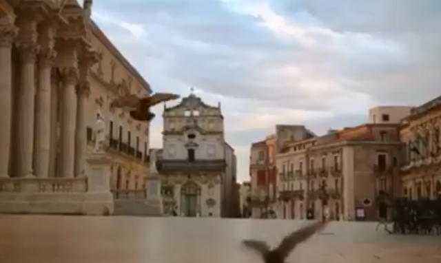 Siracusa con Piazza Duomo nello spot della Barilla sull'#Italiacheresiste. VIDEO