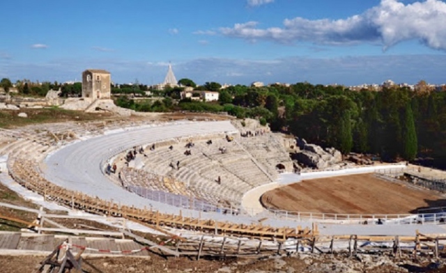 Siracusa, Rappresentazioni classiche al Teatro Greco: pubblico ridotto, ingressi contingentati e mascherine per tutti