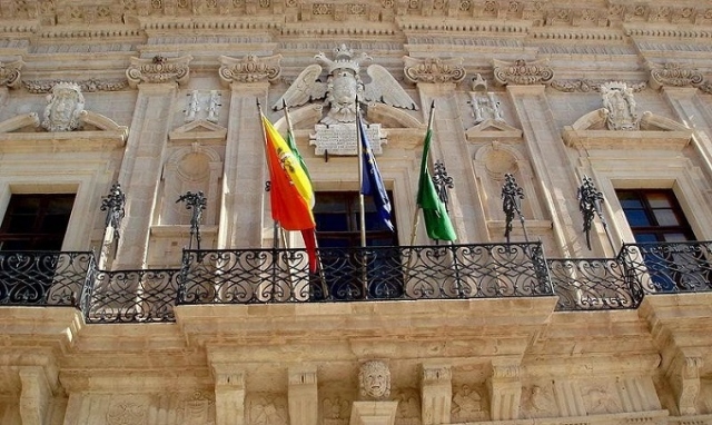 Siracusa, il Comune rimodula la programmazione finanziaria su Cosap, Tari e tassa di soggiorno