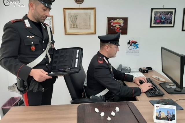 Augusta, nascondeva cocaina negli slip: arrestato 32enne