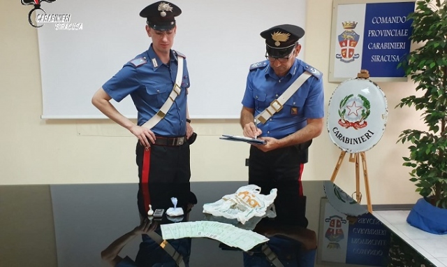 Augusta, nascondeva cocaina negli slip: 30enne denunciato