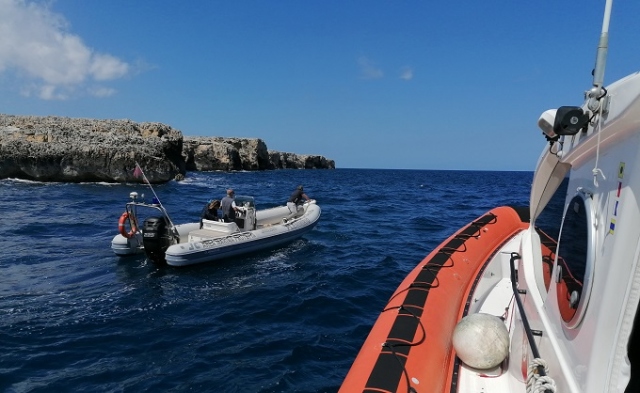 Siracusa, rete da posta e pesca di frodo al Plemmirio: sequestrati 9 chili di pesce