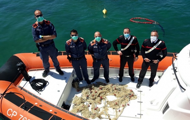 Siracusa, pesca sportiva con natante da diporto nella Baia di Santa Panagia: sanzioni