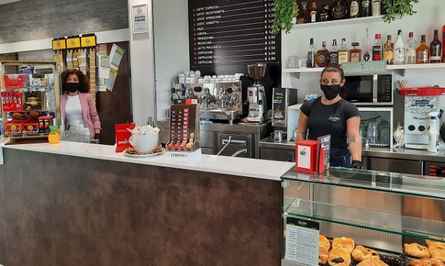 Anche Siracusa riparte dopo 2 mesi di lockdown, dai bar il primo segnale con il caffè al bancone. VIDEO