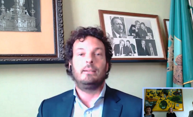 Siracusa, buoni spesa: per la Fase 2 card prepagate, spesa e tessera per l'acqua. Il sindaco "Nessuno sarà lasciato indietro". VIDEO