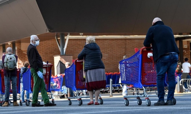 Confcommercio: crollo dei consumi ad aprile: - 47,6%