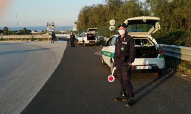 Siracusa, controlli anti covid: rendono false dichiarazioni e vengono denunciati