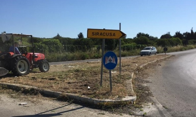 Siracusa, strade provinciali: proseguono le operazioni di diserbo