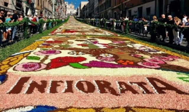 Noto, testimonial vip per l'edizione online dell'Infiorata. VIDEO