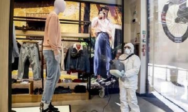 Fase 2, le regole per la riapertura: la distanza interpersonale scende a 1 metro