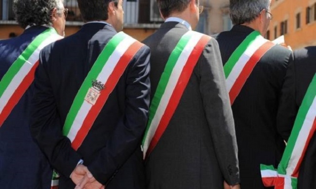 Emergenza covid-19, assemblea straordinaria dei sindaci siciliani: "Più risorse per imprese e famiglie"