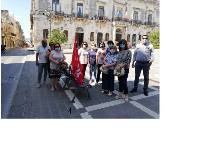 Floridia, sit in al Comune delle lavoratrici del servizio di refezione scolastica