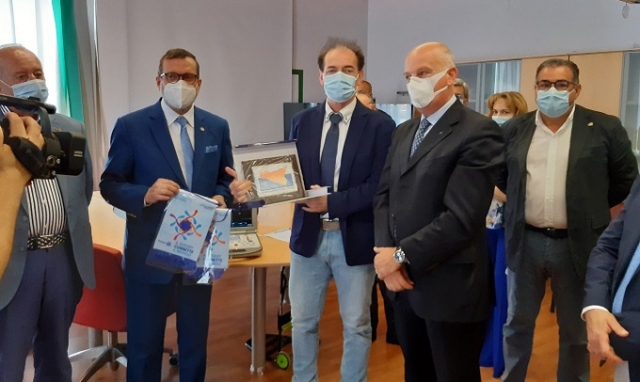 Siracusa, il Rotary dona un ecografo portatile al Distretto sanitario