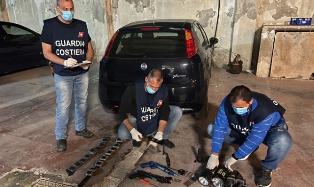 Siracusa, pescatori di frodo all'Asparano: sanzionati