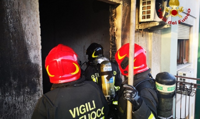 Palermo, incendio in casa: muore una 79enne, la figlia grave