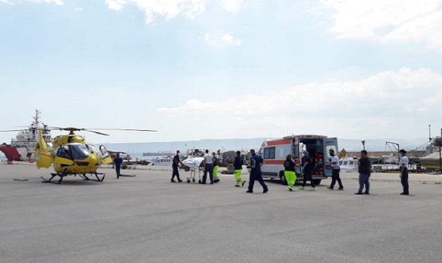 Augusta, evacuazione medica di un marittimo da una nave mercantile