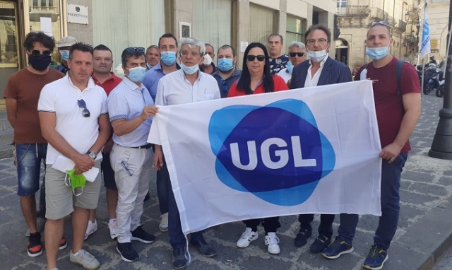 Siracusa, sit in dell'Ugl metalmeccanici in Prefettura