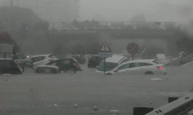 Palermo, bomba d'acqua fa due morti VIDEO