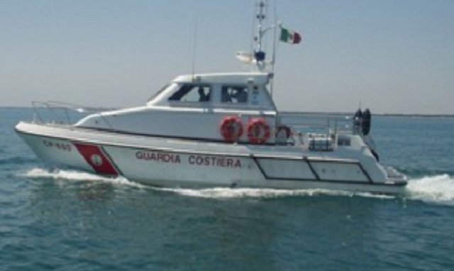 Augusta, pescatori di frodo sorpresi con 1.200 ricci: sanzione di 1.500 euro